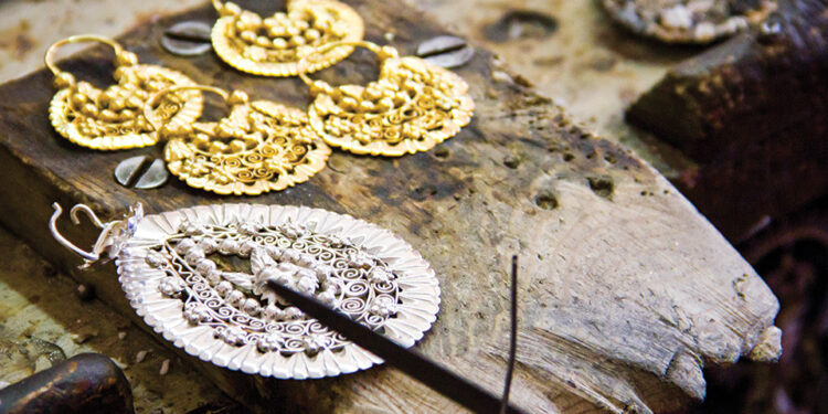 Historia entre hilos de oro y plata: la filigrana mexicana