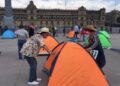 Frena instala plantón en el Zócalo
