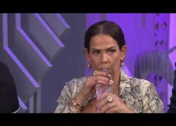 #Video Niurka escupe a Montserrat Oliver en  programa