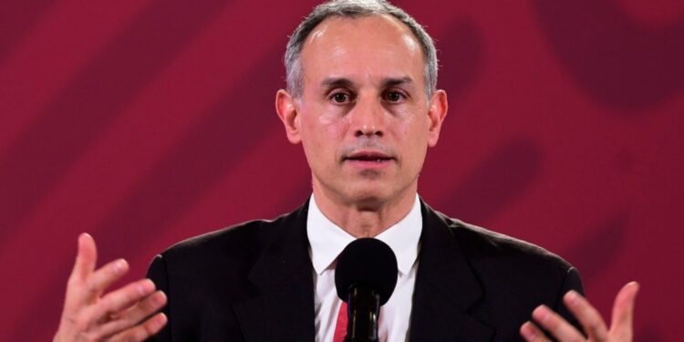 López-Gatell califica de fórmulas mágicas, propuestas de exsecretarios sobre pandemia