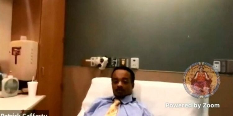 Joven afroamericano baleado por policía en EEUU