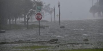 La tormenta tropical Beta avanza hacia Texas y Luisiana