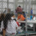 Denuncian esterilizaciones masivas en centros migrantes de EU