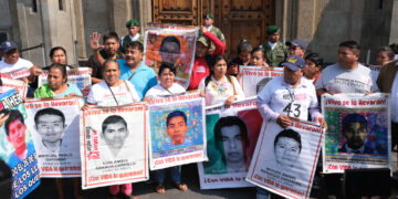 Padres de 43 normalistas de Ayotzinapa exigen videos al Poder Judicial de Guerrero