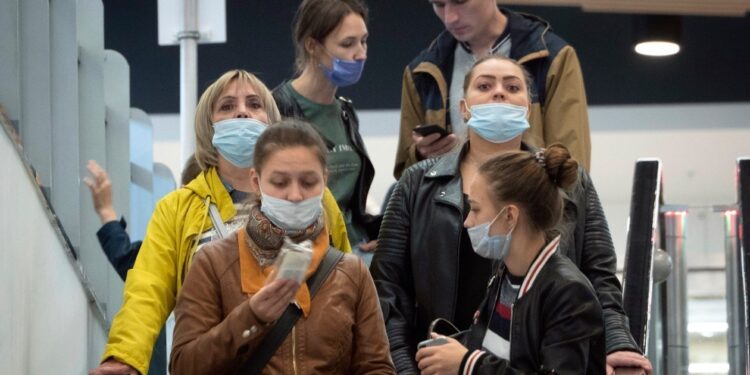 Rusia aprueba primer medicamento contra covid-19 para venta en farmacias