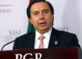 Por caso Ayotzinapa, Tomás Zerón robó millones de pesos de la PGR: Gertz