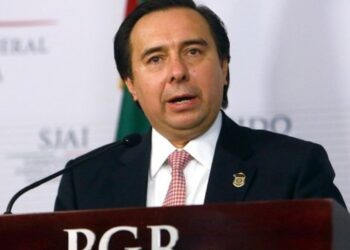 Por caso Ayotzinapa, Tomás Zerón robó millones de pesos de la PGR: Gertz