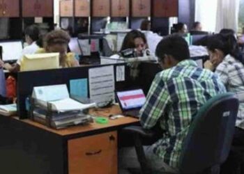 Burócratas regresarán a oficinas hasta enero de 2021 por Covid-19: SFP