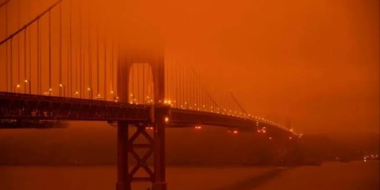 #Video Cielo apocalíptico cubre San Francisco tras incendios