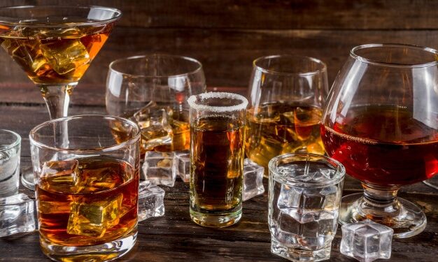 Profeco revela 5 marcas de licores que exceden alcohol permitido