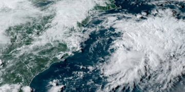 Tormentas Nana y Omar se forman en el Atlántico