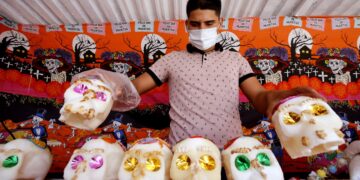 México acumula 89 mil 814 muertos y 901 mil 268 casos  de COVID-19