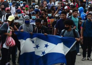Caravana migrante de Honduras llega a México en unos días