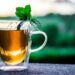 Té verde: cómo reutilizarlo para embellecer la piel y el cabello
