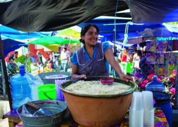 Mercados de Oaxaca preservan la comida tradicional