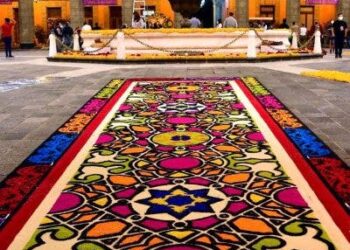 AMLO inaugura ofrenda a muertos por covid-19