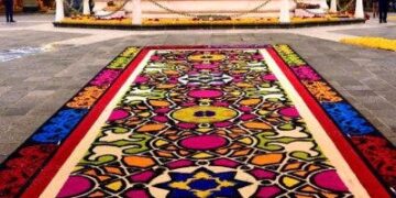 AMLO inaugura ofrenda a muertos por covid-19
