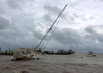 Huracán Delta pasa a categoría 4 potencialmente catastrófico, va rumbo a Quintana Roo