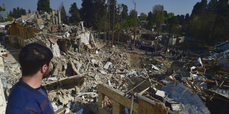 Los casos de covid-19 aumentan en Armenia y Azerbaiyán