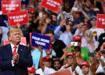 Trump cree que ya no es contagioso de covid-19 y está listo para hacer campaña
