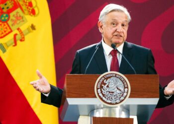 AMLO sugiere de nuevo a España ofrecer perdón por la conquista