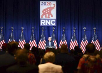 Trump arranca trepidante gira por EEUU