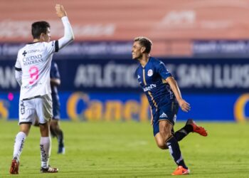 El San Luis vence a los Gallos 2-1