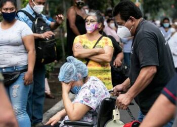 México rebasa los 860 mil casos de covid-19