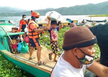 Filipinas evacua a un millón de personas por tifón “Goni”