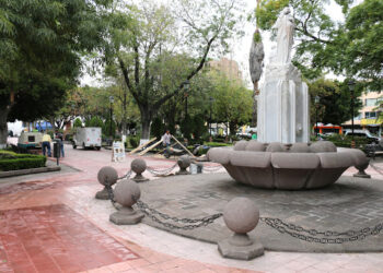 Inicia mejoramiento de jardín de Tequis