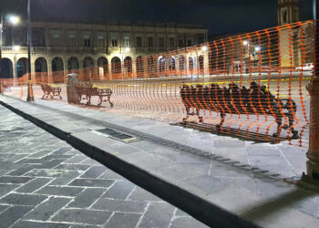 Se mantendrán restricciones en plazas y espacios públicos para evitar contagios masivos