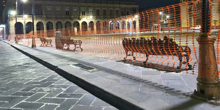 Se mantendrán restricciones en plazas y espacios públicos para evitar contagios masivos