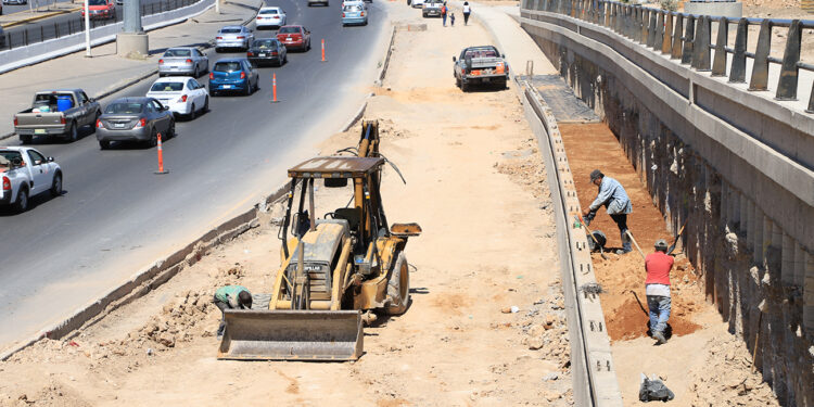 Siguen adelante obras de puentes vehiculares