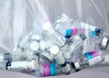Alerta Cofepris por robo de 10 mil dosis de vacuna para influenza