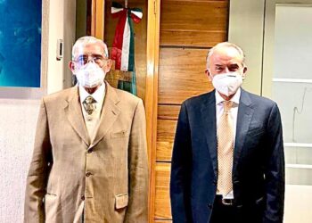 Se reúne gobernador con el Secretario de Comunicaciones y Transportes