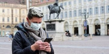 Gobierno de Italia recluta “influencers” para promoción de mascarillas