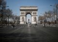 Levantan alerta de bomba en el Arco del Triunfo en París
