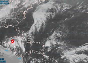 Tormenta tropical Zeta se convierte en huracán, va para Península de Yucatán