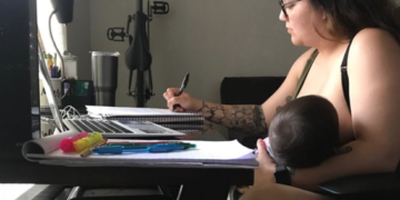 Profesor prohíbe a estudiante amamantar durante clase virtual