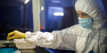 Identifican mutación del coronavirus que se expandió por Europa desde España