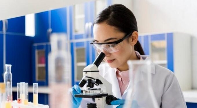 Variación de cepas de COVID-19 podría causar reinfecciones