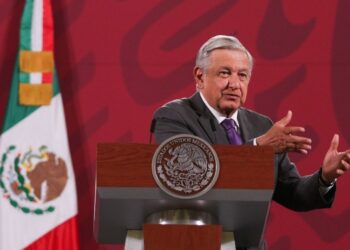 No hay posibilidad de romper el Pacto Federal, responde AMLO a gobernadores