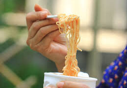 Sopas instantáneas podrían dañar tu salud, alerta la Profeco