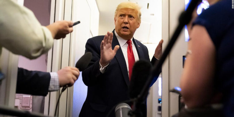 Registros fiscales delatan que Trump tiene una cuenta bancaria en China