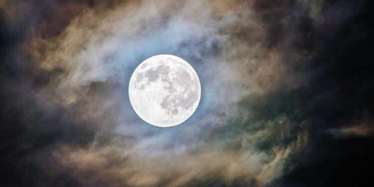 Lunas de octubre y lluvia de meteoritos: te decimos cuándo verlas
