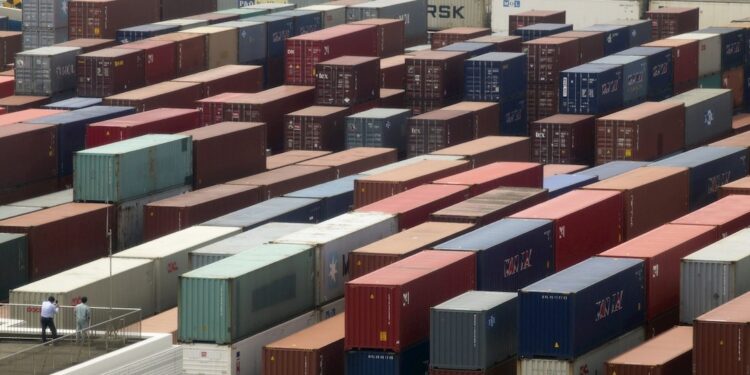 Balanza comercial de México registró superávit de 4 mil 385 mdd en septiembre