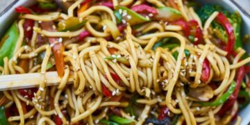Familia muere intoxicada por comer fideos