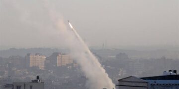 Disparan cohete desde Gaza hacia territorio israelí