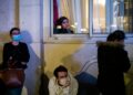 Francia extiende toque de queda por grave evolución de covid-19