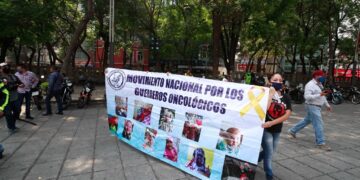 Sabotaje contra gobierno por abasto de medicamentos contra cáncer: AMLO